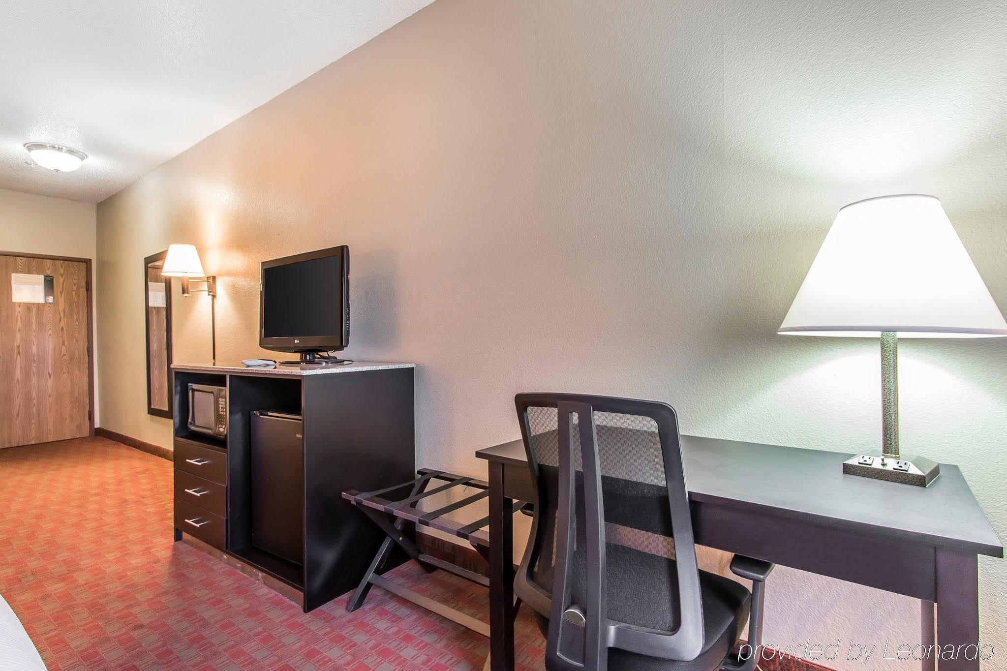 Quality Inn&Suites La Vergne Esterno foto
