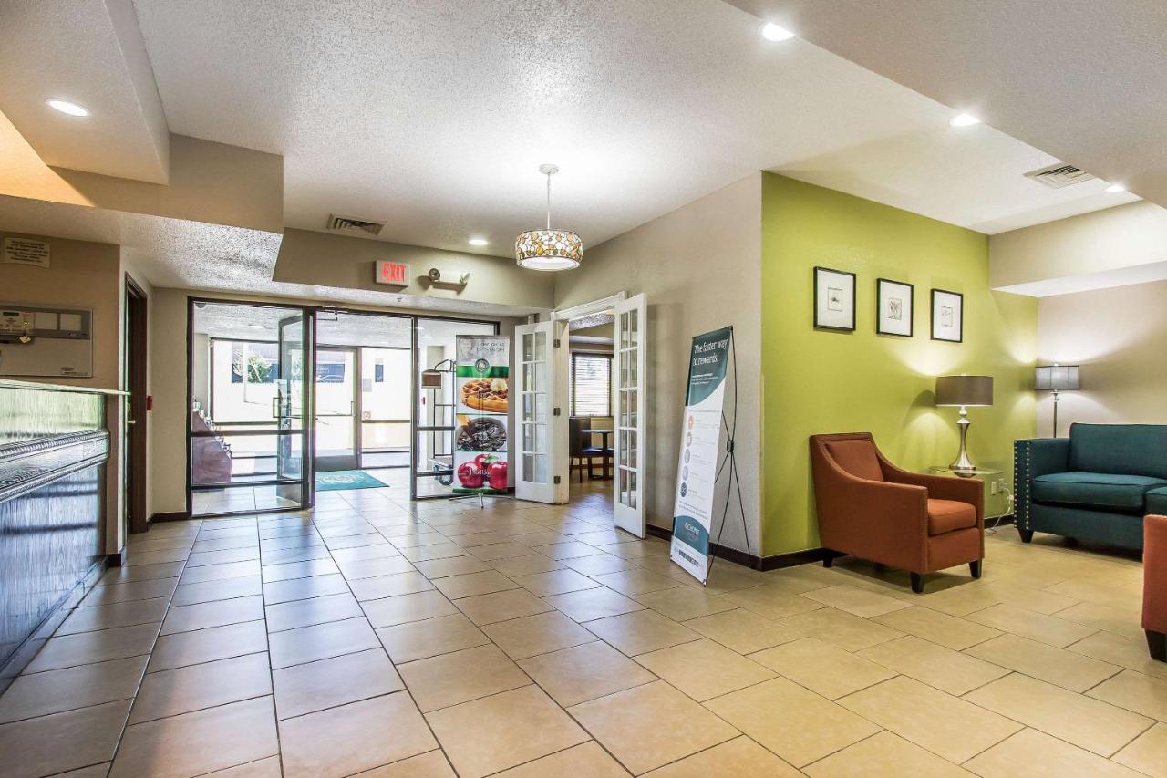 Quality Inn&Suites La Vergne Esterno foto