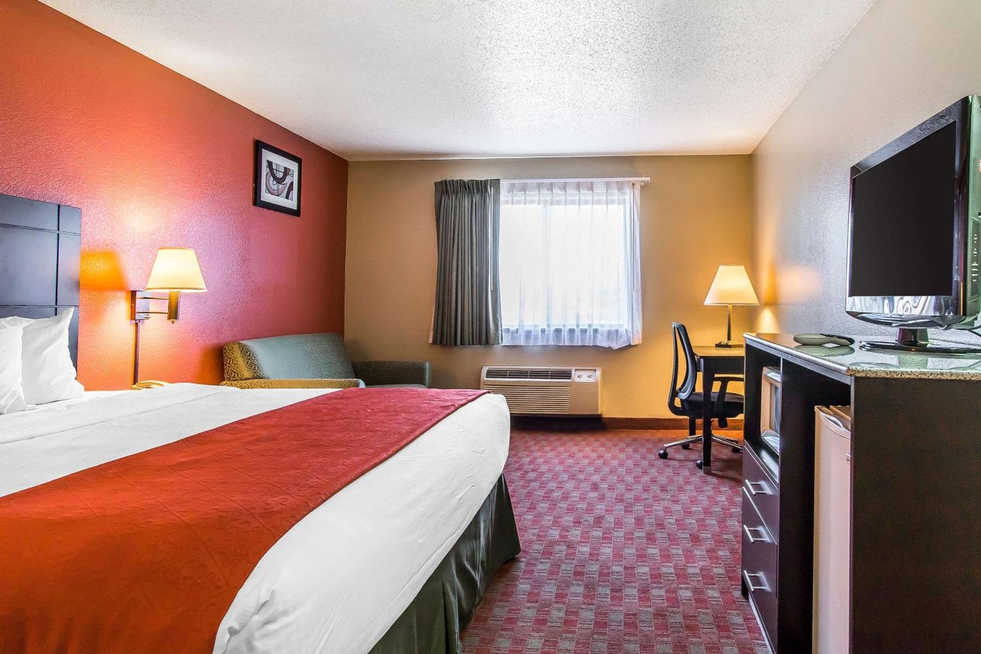 Quality Inn&Suites La Vergne Esterno foto