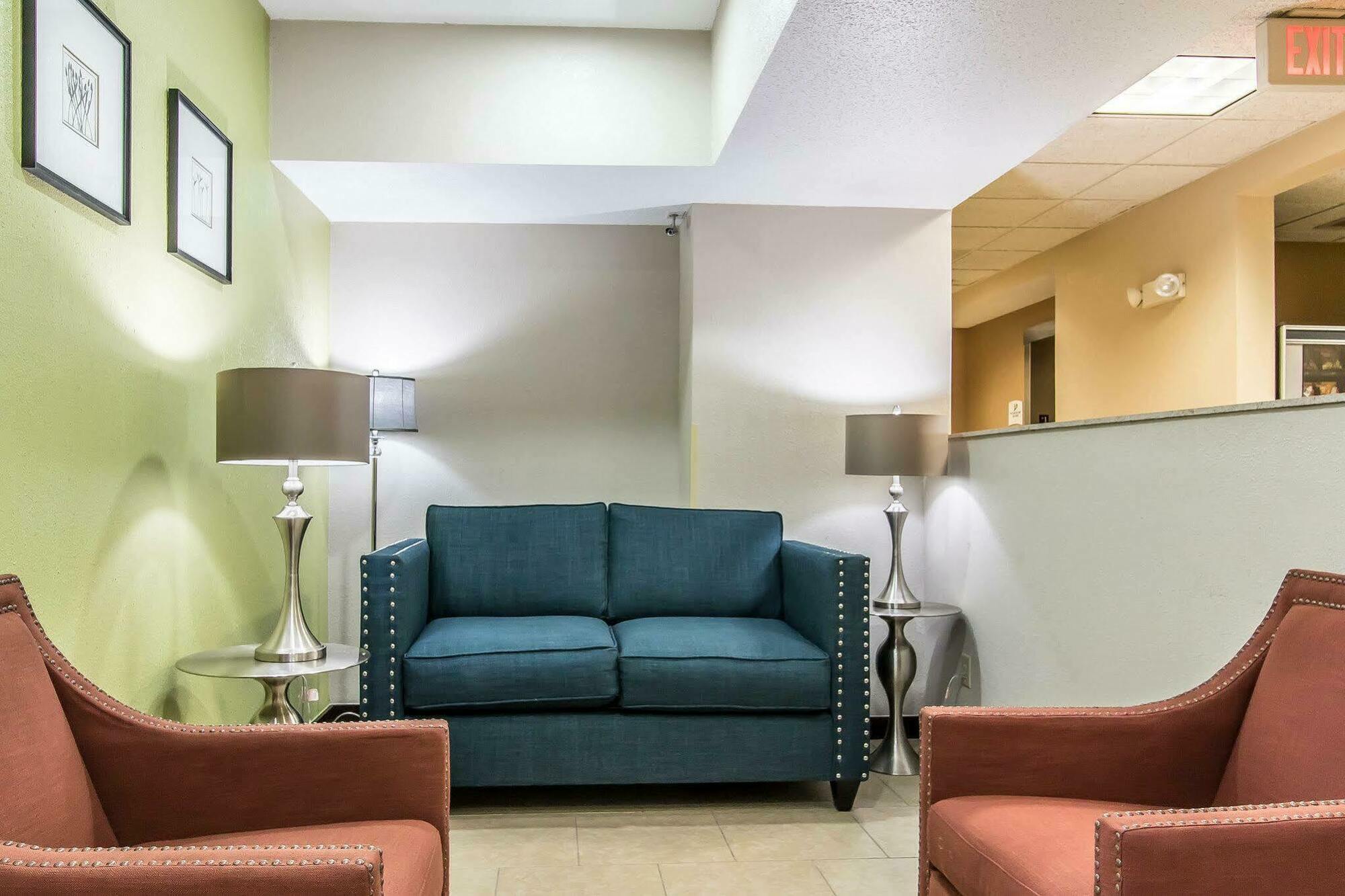 Quality Inn&Suites La Vergne Esterno foto