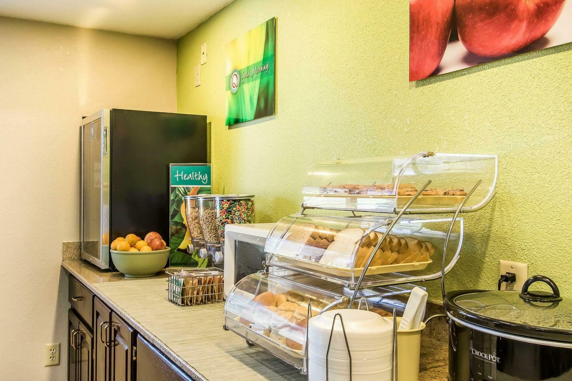 Quality Inn&Suites La Vergne Esterno foto