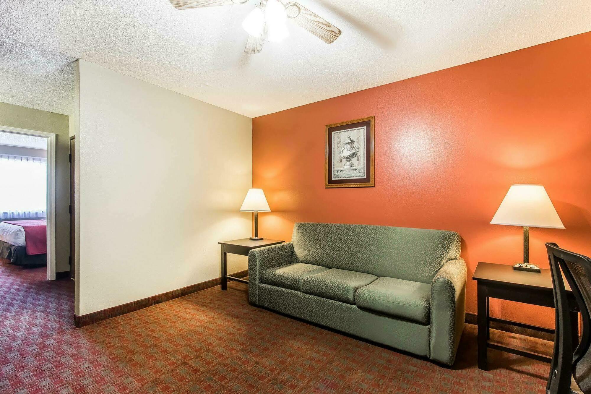 Quality Inn&Suites La Vergne Esterno foto