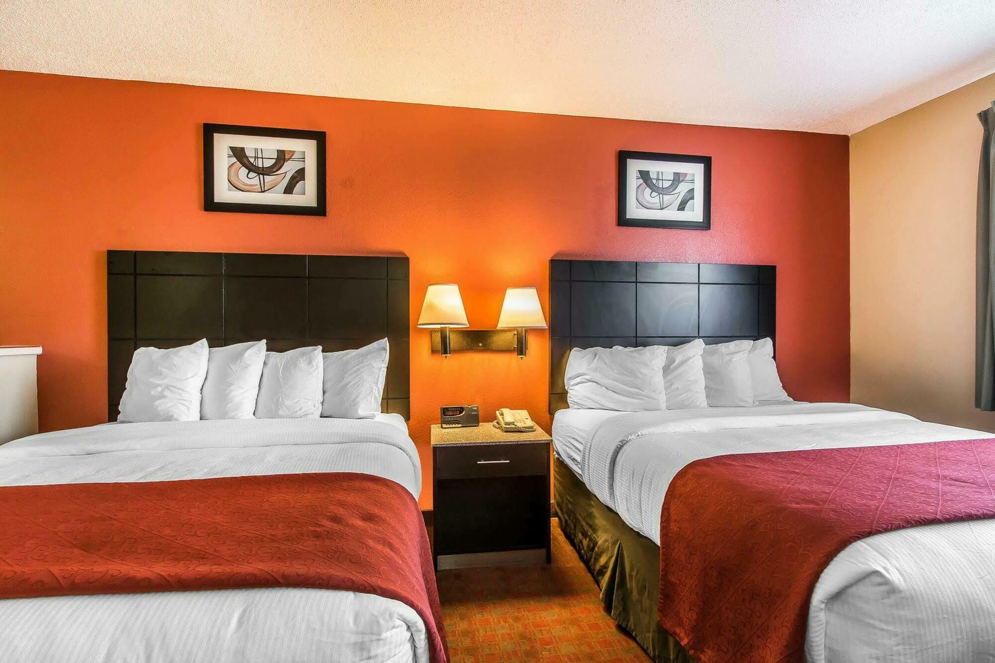 Quality Inn&Suites La Vergne Esterno foto